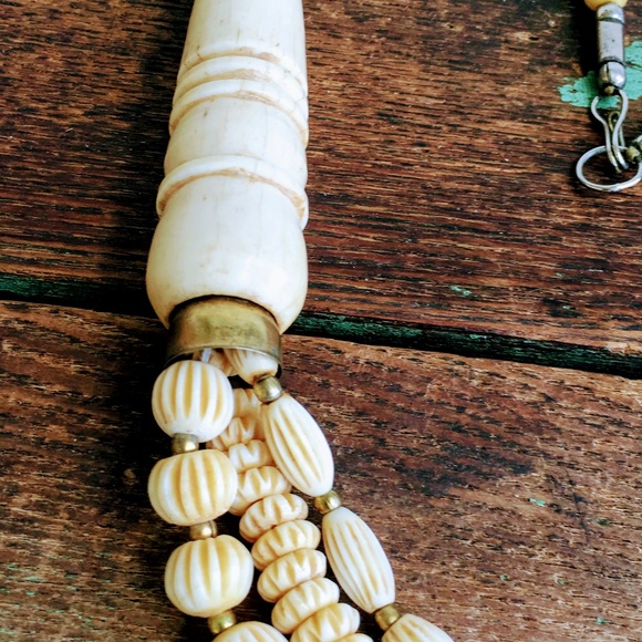 Vintage Carved Cow Bone Chunky Bead Necklace - Picture 2 of 8